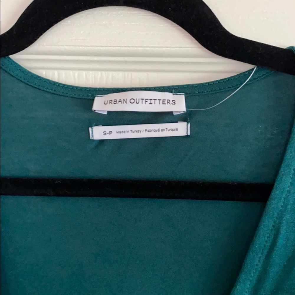 Urban Outfitters green flowy minidress size small - Picture 2 of 3